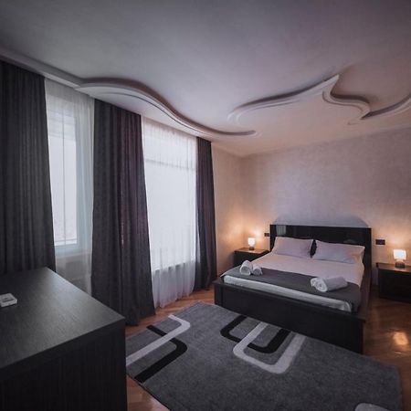 Makos Guest House Kutaisi Exterior foto