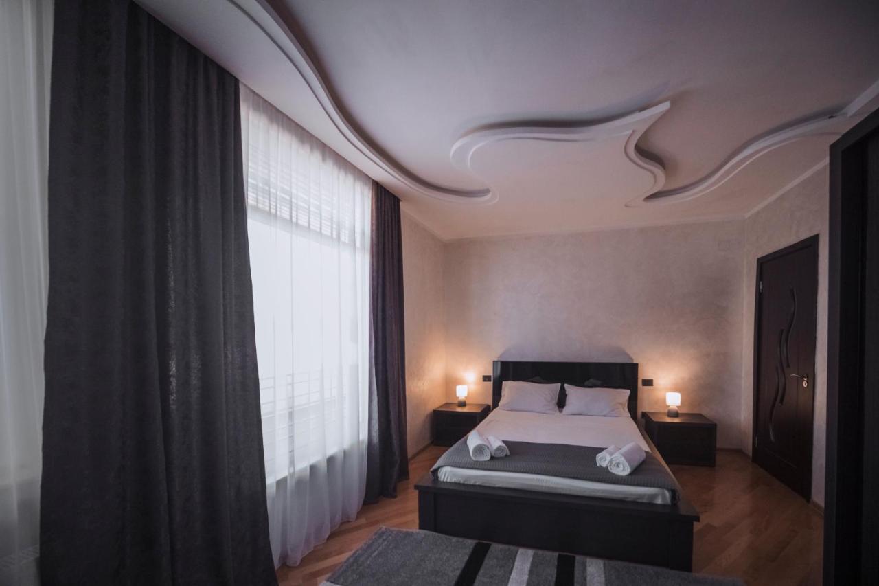 Makos Guest House Kutaisi Exterior foto