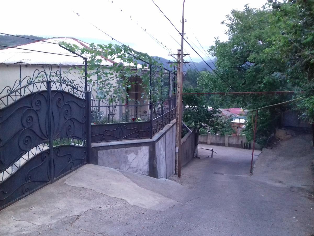 Makos Guest House Kutaisi Exterior foto