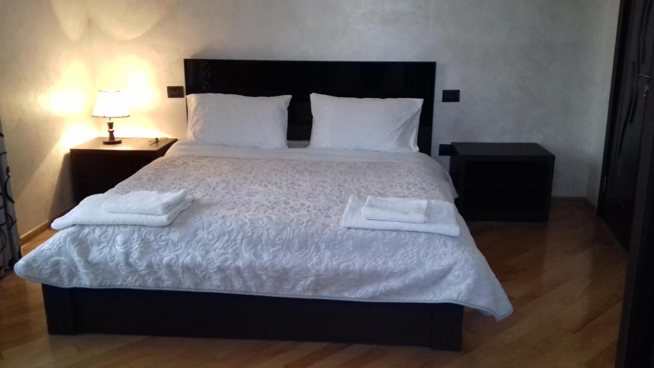 Makos Guest House Kutaisi Cameră foto